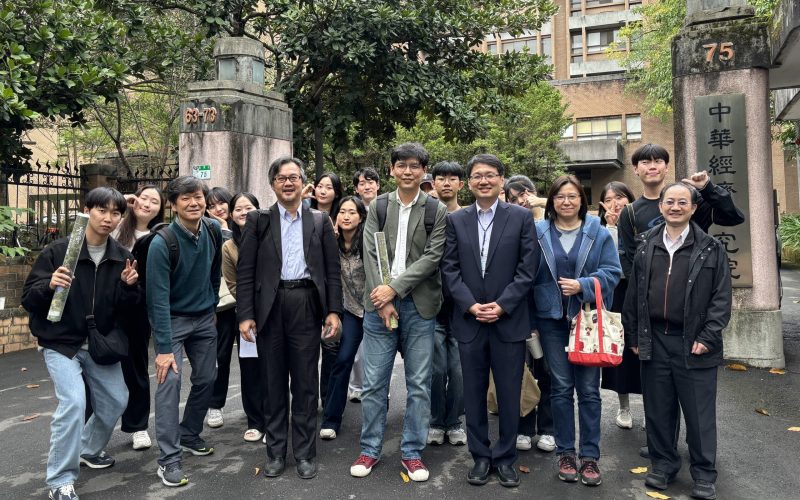 17515B61-B59E-4BC8-95D1-A8D729929D7B